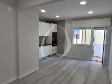 T1 Renovado na Venteira Amadora