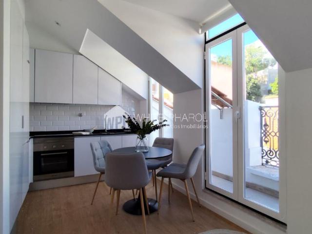 Apartamento, como novo, para venda, Lisboa São Vicente