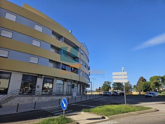 Apartamento, como novo, para arrendamento, Entroncamento Nossa Sra de Fatima