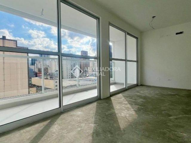 Apartamento compacto 34m² | Centro