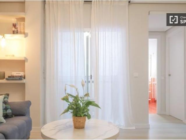 Apartamento completo de 2 dormitorios en Madrid, cerca de la Universidad Rey Juan Carlos, campus Vic