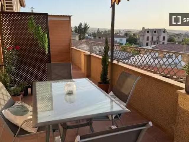 Apartamento completo de 2 habitaciones en Churriana de la Vega