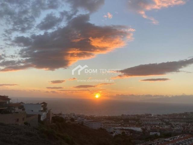 APARTAMENTO con 2 dormitorios en Roque del Conde en venta 70m² Adeje