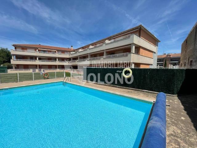 Apartamento con amplia terraza