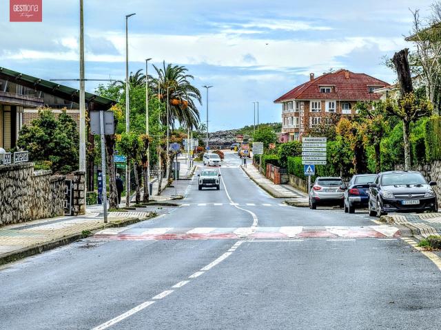 APARTAMENTO CON AMPLIA TERRAZA, A300M DE LA PLAYA DE RIS. NOJA