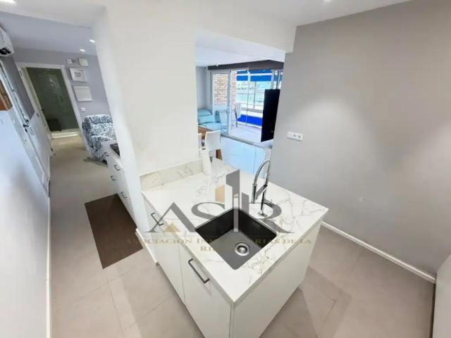 Apartamento con ascensor en alquiler en Calle Mestre Urios