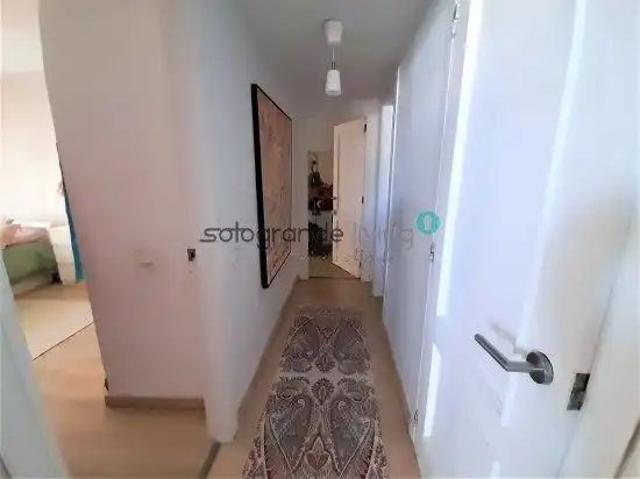 Apartamento con ascensor en alquiler en Puerto de Sotogrande La Marina