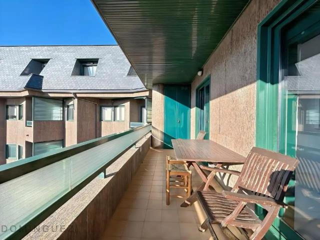 Apartamento con balcón en alquiler en Navia
