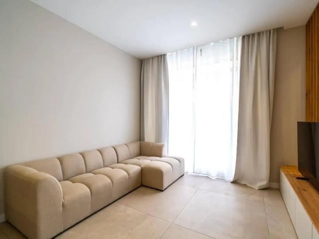 Apartamento con balcón en alquiler en Calle La Estación 42