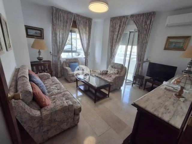 Apartamento con balcón en alquiler en Calle Roldán y Marín