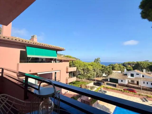 Apartamento con balcón en alquiler en Carrer de Farena