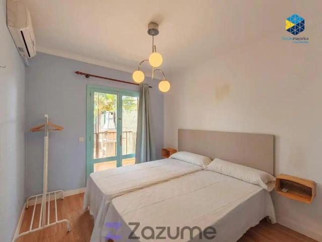 Apartamento con balcón en alquiler en Carrer del Corb Marí