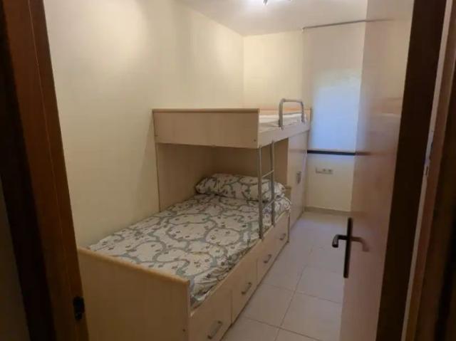 Apartamento con balcón en alquiler en Carrer del Monestir