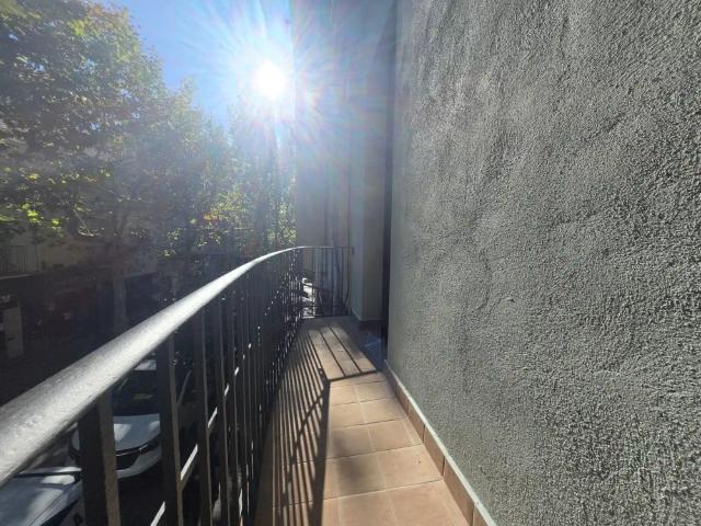 Apartamento con balcón en alquiler en Centre