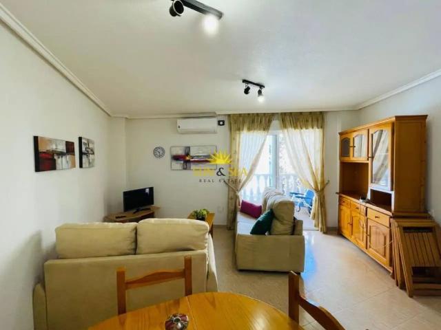Apartamento con balcón en alquiler en Centro