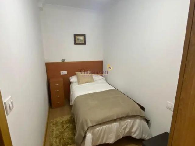 Apartamento con balcón en alquiler en Centro Urbano
