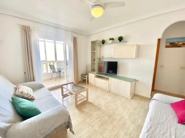 Apartamento con balcón en alquiler en La Mata