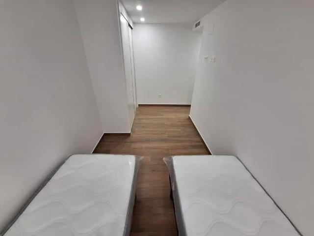 Apartamento con balcón en alquiler en LOMA LA