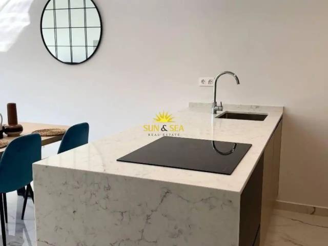 Apartamento con balcón en alquiler en Los Balcones Los Altos