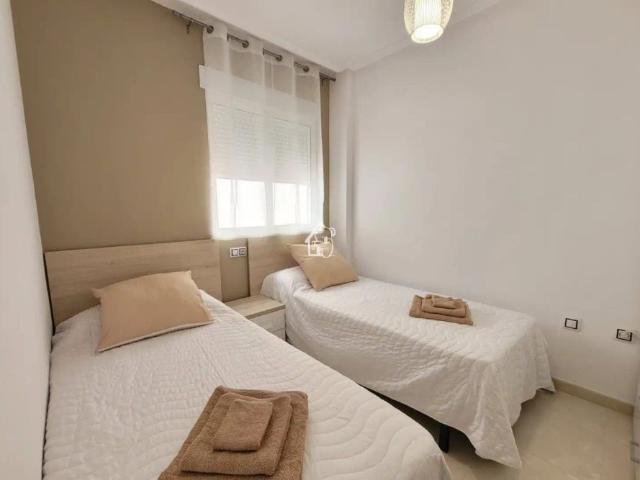 Apartamento con balcón en alquiler en Playa del Cura