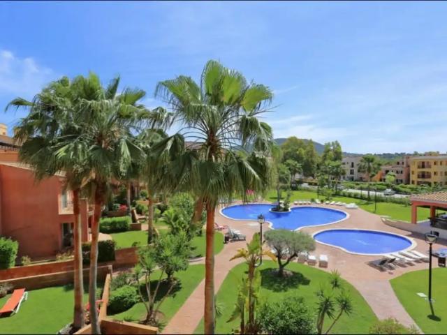 Apartamento con balcón en alquiler en Santa Ponça