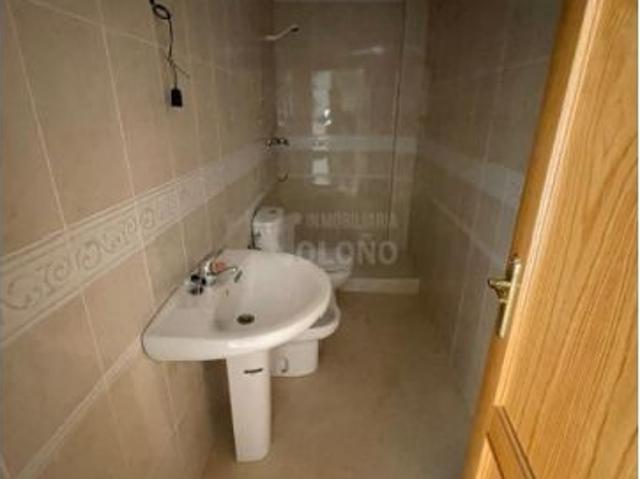 Apartamento con garaje y merendero con chimenea