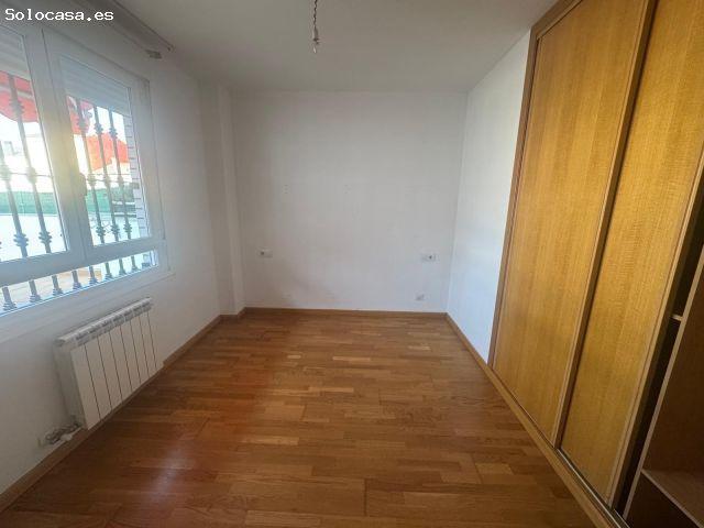 APARTAMENTO CON GARAJE Y TERRAZA EN AV CEMBA DE PONFERRADA