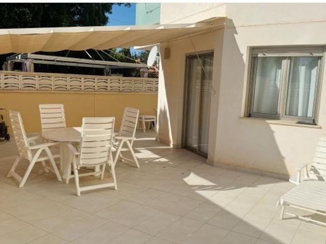 APARTAMENTO CON GRAN TERRAZA EN PLAYA DE MUCHAVISTA, A UN PASO DEL LICEO FRANCÉS