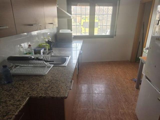 APARTAMENTO CON ENTRADA INDEPENDIENTE Y COCHERA
