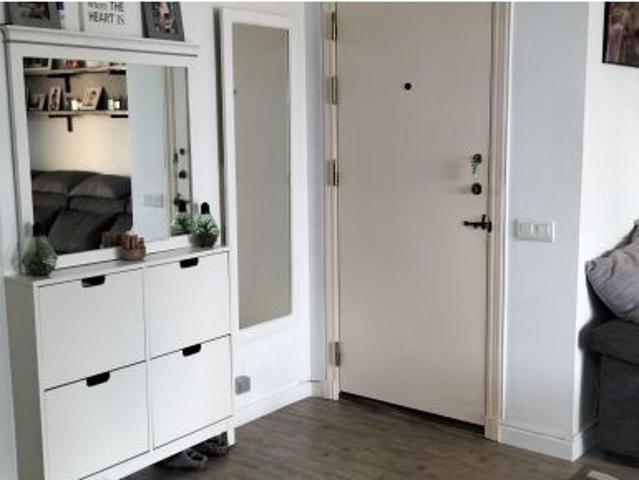 Apartamento con Jardín