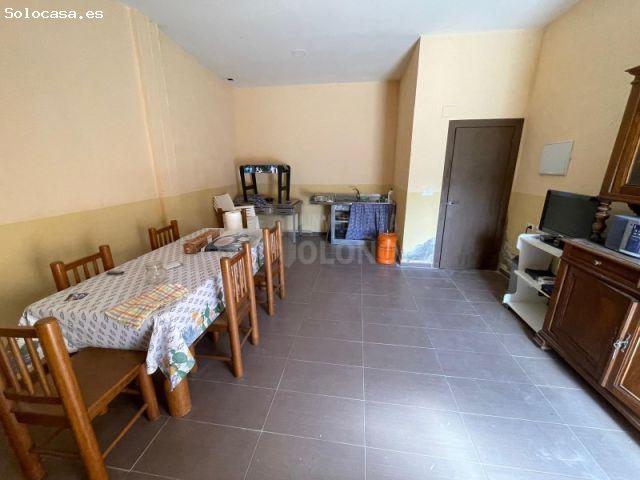 Apartamento con lonja merendero