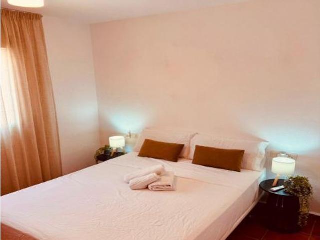 APARTAMENTO CON PISCINA, VISTAS AL MAR Y TERRAZA SOLARIUM
