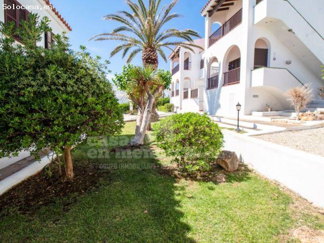 Apartamento con piscina y vistas al mar en Son Parc
