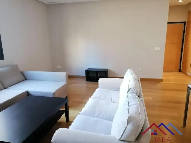 Apartamento con piscina en alquiler en Avenida Divina Pastora Plaza de Toros