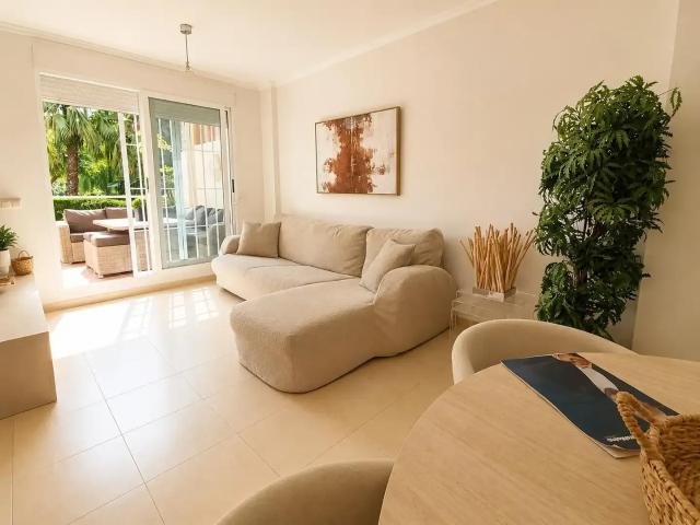 Apartamento con piscina en alquiler en Las Marinas / Les Marines
