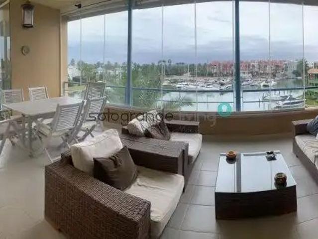 Apartamento con piscina en alquiler en Puerto de Sotogrande La Marina