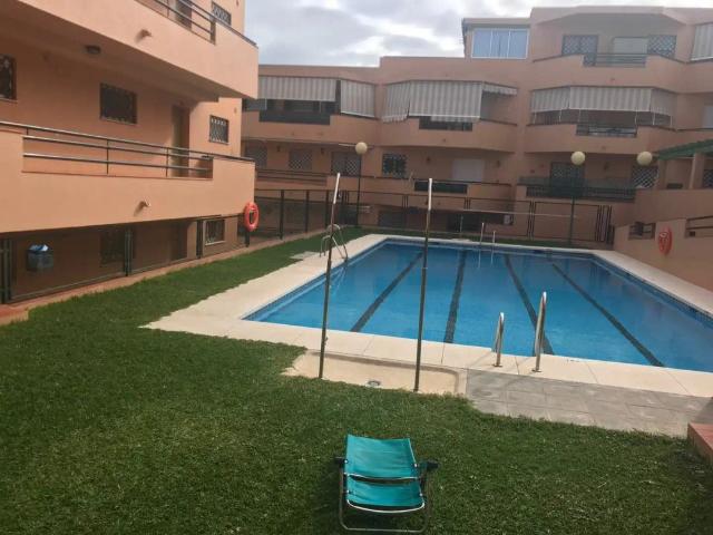Apartamento con piscina en alquiler en San García