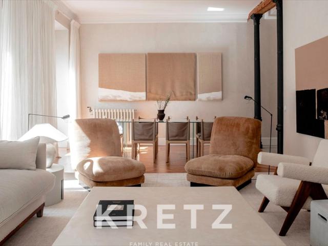 Apartamento con renovación emblemática en el corazón de Madrid
