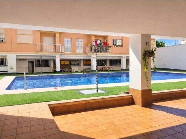 Apartamento con terraza y piscina en Roquetas de Mar | Alquiler por temporada