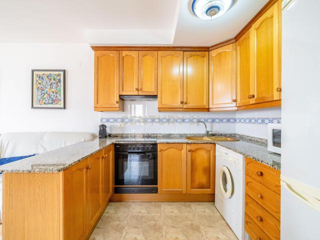 APARTAMENTO CON TERRAZA Y VISTAS AL MAR EN MONCOFA