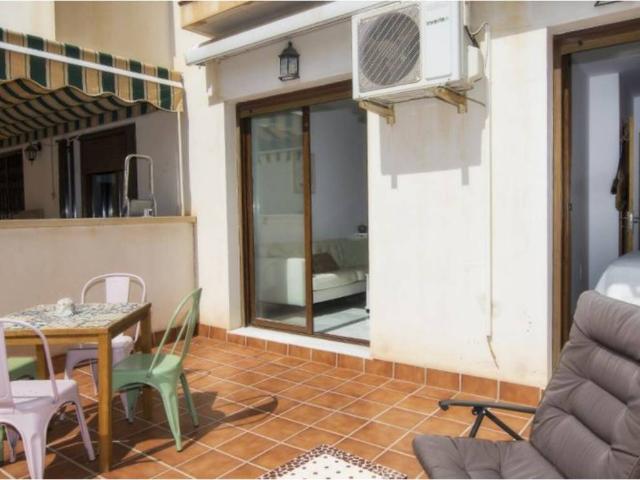 APARTAMENTO CON TERRAZA CENTRO DE CARBONERAS