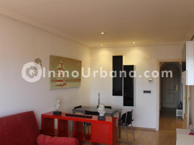APARTAMENTO CON TERRAZA DOS HAB. URBANIZACION CON PISCINA