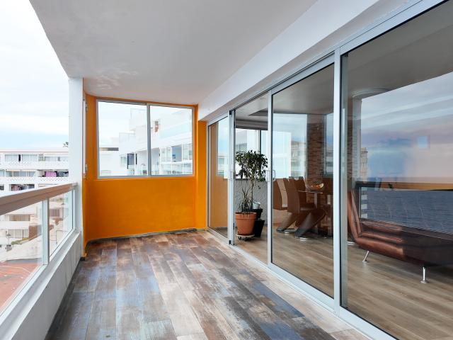 Apartamento con vistas al mar