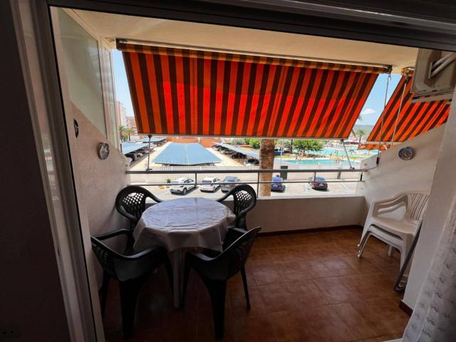 Apartamento con vistas laterales al mar, en alquiler vacacional 2 4 pax, en Peñíscola