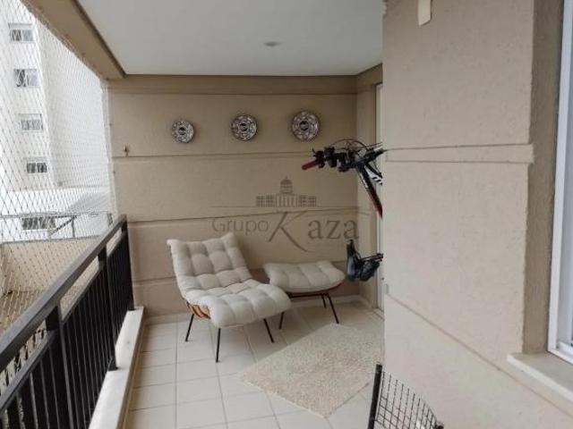 Apartamento, Condomínio Brisa do Estoril, Zona Sul Sjc, 3 Dormitórios, Andar Baixo, Analisa Permuta