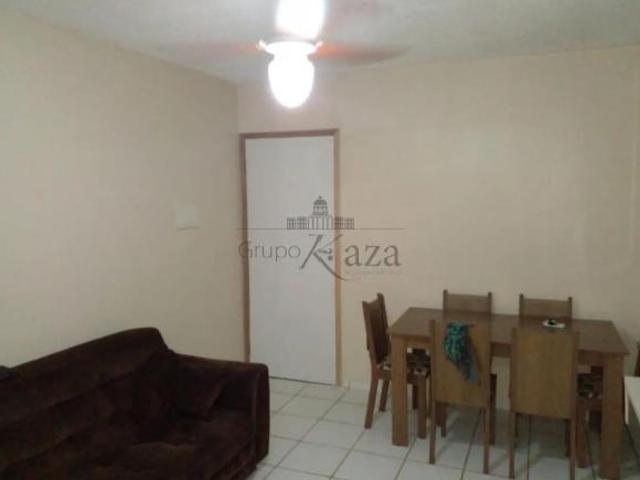 Apartamento Condomínio Colônia Paraíso II Parque dos Ipês 2 Dormitórios 55m²