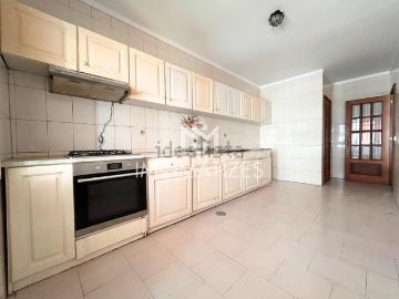 Apartamento à venda em Trofa - Garagem