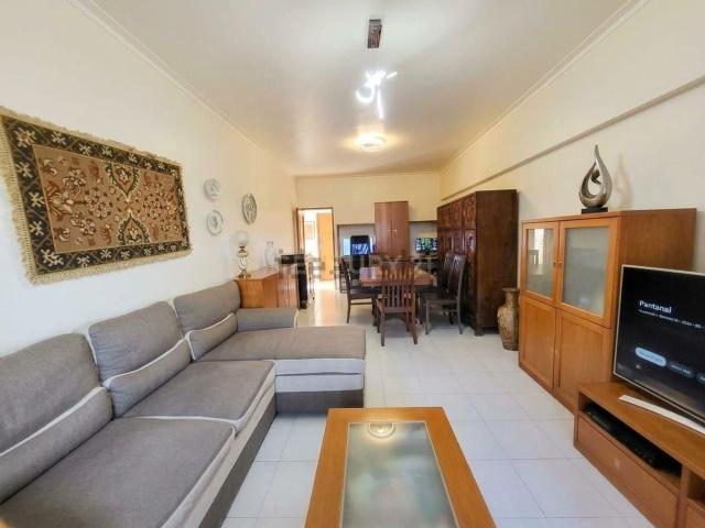 Apartamento, Corroios