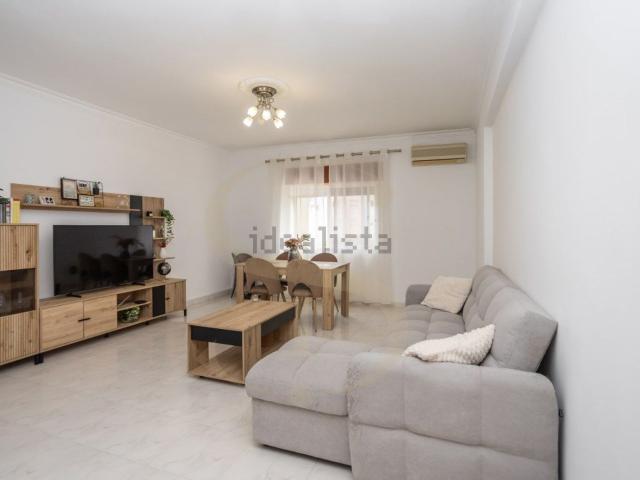 Apartamento, Corroios