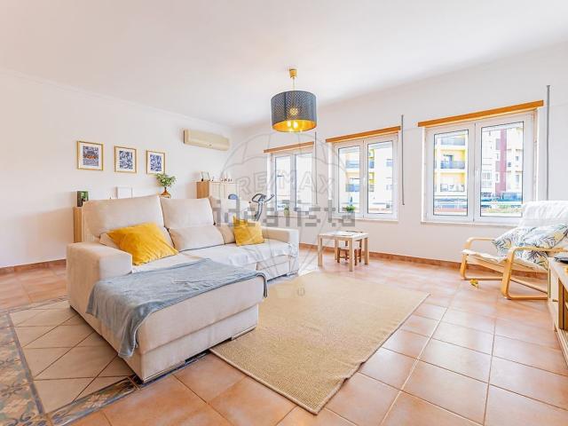 Apartamento, Corroios